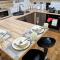 *F43NH* Setup for your most relaxed & Cosy stay + Free Parking + Free Fast WiFi *