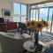 2WhiteWaters Bloubergstrand Homestay