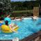 Gîte indépendant avec piscine, proche forêt et étang, parking, tennis et minigolf - FR-1-489-139