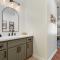 Charming Baton Rouge Retreat about 3 Mi to LSU!