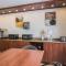 Motel 6-Elk Grove Village, IL