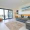 Stunning home, sea views, walk to beach