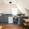 Top Floor Flat on Harbour Street with sea views - 惠茨特布尔