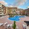 Gecko Apartment with private parking - 1 minutes from the oceanfront!