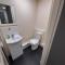 Lymedale Suites Studios & Aparthotel in NEWCASTLE UNDER LYME & STOKE - 莱姆河下游的纽卡尔斯