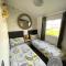 Palm Grove 2- Golden Palm - Pet friendly, WiFi, bed linen, central heating - Meadow Lakes Caravan & Lodge Hire