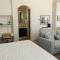 Beautiful Private Casita/Guesthouse w/ Kitchen, Access to Pool/Spa
