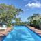The Moorings 23 4 Cromarty Rd air con pool and waterfront