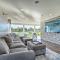 Home on Fox River Modern Decor Style!