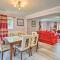 Picturesque Kennesaw Home with Private Backyard - Кеннесо