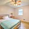 Picturesque Kennesaw Home with Private Backyard - Кеннесо
