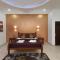 Lavish Executive Villa with Private Swimming Pool