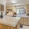 1 Mi to Beach Incline Village Condo with Rafts! - إنكلين فيلادج
