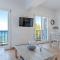 Uno Luxury Apartment with Sea view
