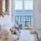 Uno Luxury Apartment with Sea view