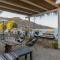Uno Beachfront Suite - Livadia