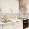 The Spitfire - Renovated 3-bed house in Cheltenham, SLEEPS 8