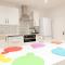 The Spitfire - Renovated 3-bed house in Cheltenham, SLEEPS 8