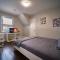 Hamilton Chic Retreat - Comfy Beds - Garden - Pool