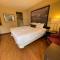 Super 8 by Wyndham Gananoque - Country Squire Resort - Gananoque