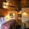 Pikes Waterfront Lodge