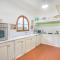3 Bedroom Lovely Home In Camaiore