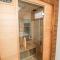 2 Meadow Retreat