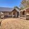 Mountain View Hideaway with Outdoor Fireplace!