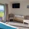 Awatuna Sunset Lodge