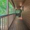 Picturesque Pigeon Forge Cabin with Mountain Views - بيدجن فورج