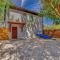 Cozy Haven Attached to Million Home - South Tampa