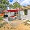 3 Mi to Lake Arlington Pet-Friendly Home!