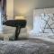 City Centre Apartment with Free Parking, Balcony, Super-Fast Wifi and Smart TV with Netflix by Yoko Property - 北安普敦