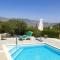 Kellaki Cottage - 2 bedroom with pool, sleeps 6