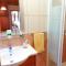 Kellaki Cottage - 2 bedroom with pool, sleeps 6