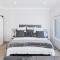 34.4 Degrees South Studio Apartment