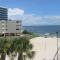 Wake up to Ocean Views from your private balcony - 坦帕