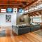 Olinda Nature Retreat 4 Bed 3Bth House Fire, Bath