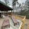 NEW!! Entire Log Home with *PRIVATE Hot Tub - Thornton