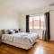 Wollongong station holiday house with Wi-Fi,75 Inch TV, Netflix,Parking,Beach