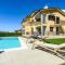 Premium Apartment Silvia with pool
