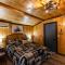 Peaceful cabin w/ hot tub, pool table & fire pit - BIG BLUE - Bryson City