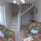 Simply Beautiful Two Storey home/apt awaits you - Saint James