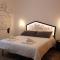 Liotru Maisonne, rooms with en-suite bathroom and shared bathroom