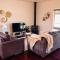 Hillview Cottage