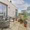 Superb apartment with terrace near the river in Putney by UnderTheDoormat - 伦敦