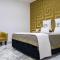 EF Luxury Living