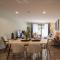 Gated Community Home, Parking, Pool, Tennis court