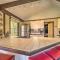 Skiway Chalet Home with Hot Tub in Beech Mountain!