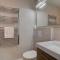 Apartment Fermes du Montenvers B2- Alpes Travel - Central Chamonix (sleeps 4-5)